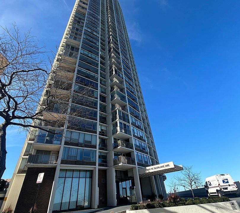 1st image of 940 W Glenlake Ave #34C