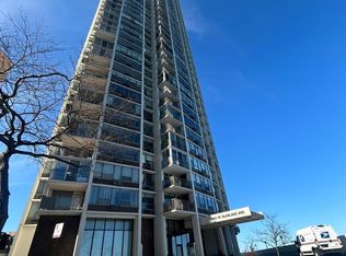 940 W Glenlake Ave #34C, Chicago, IL 60660