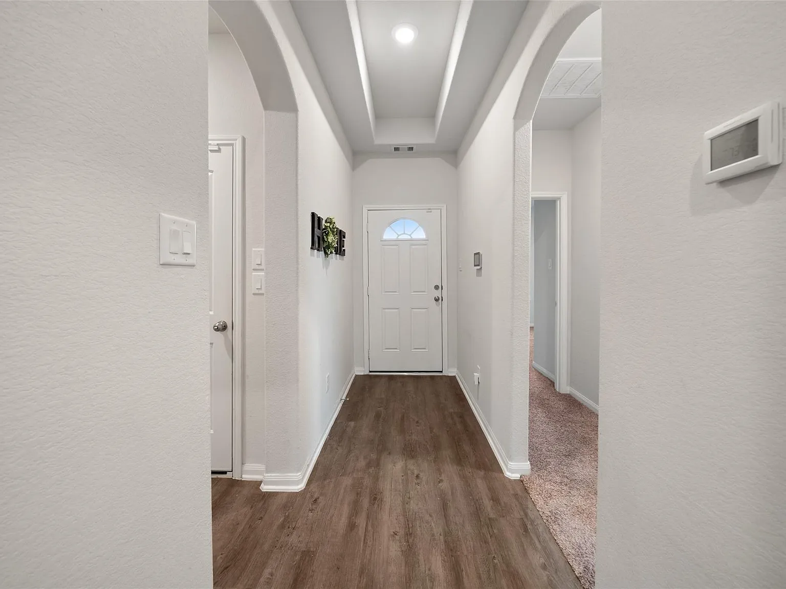 4 bed, 2.0 bath, 1821 sqft, $2,049 — Photo 3