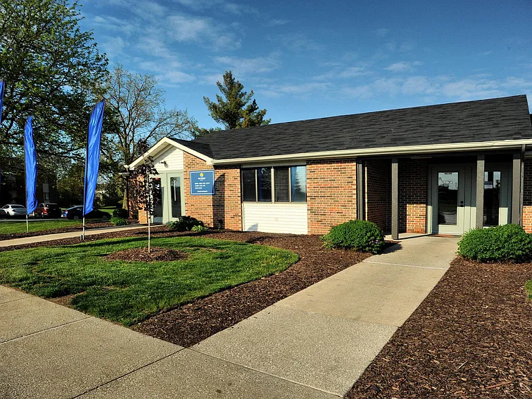 Leasing Office Exterior