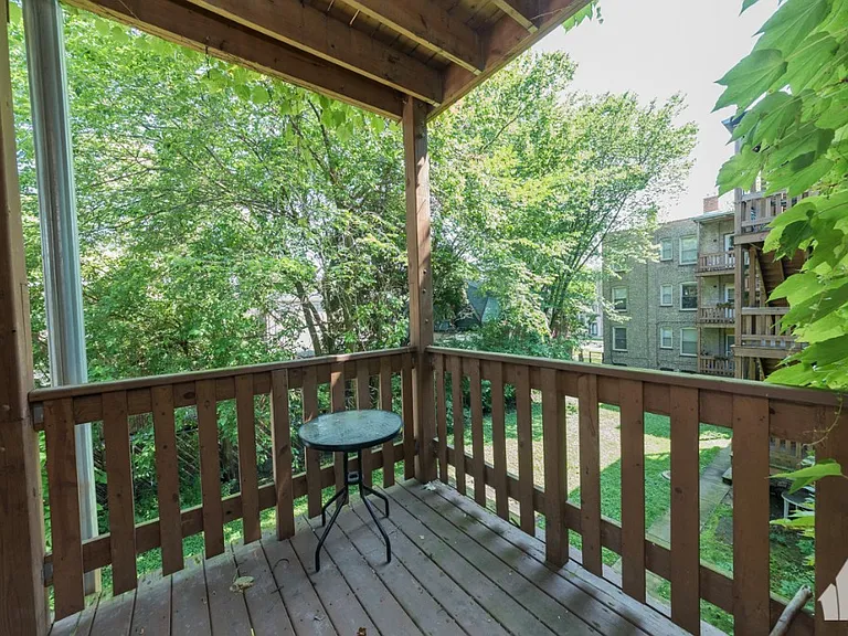 1944 W Winona St #3 — Photo 7