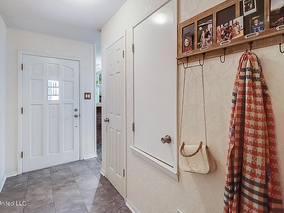 5th image of 12487 Lakeland Ct