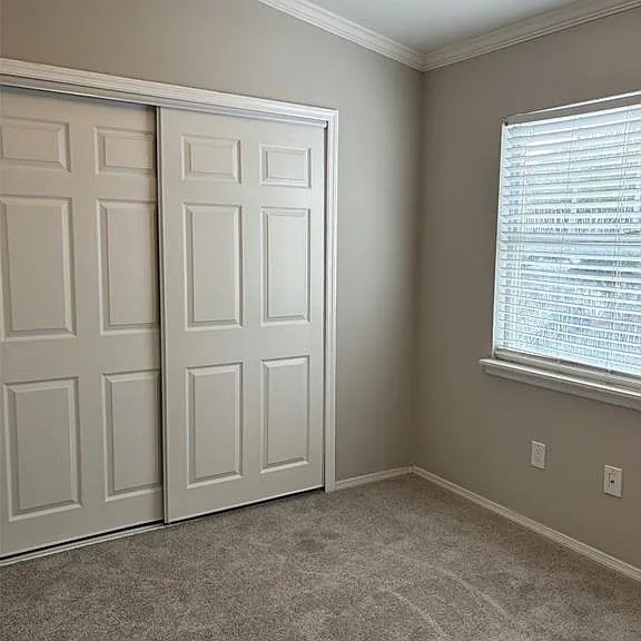 7621 Colonial Ct — Photo 17