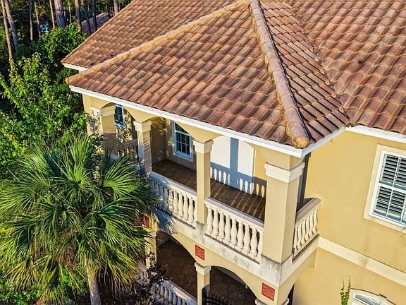 3rd image of 301 Trieste Blvd