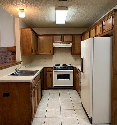 5th image of 5702 Brownfield Dr #B