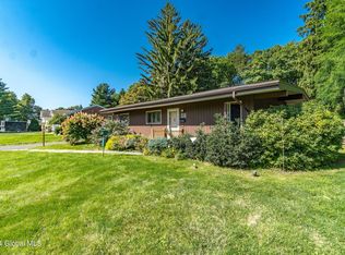 28 W Glenwood Dr, Latham, NY 12110