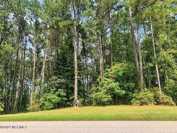 3rd image of 896 Mill Creek Drive