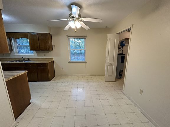 3rd image of 1021 White Cir