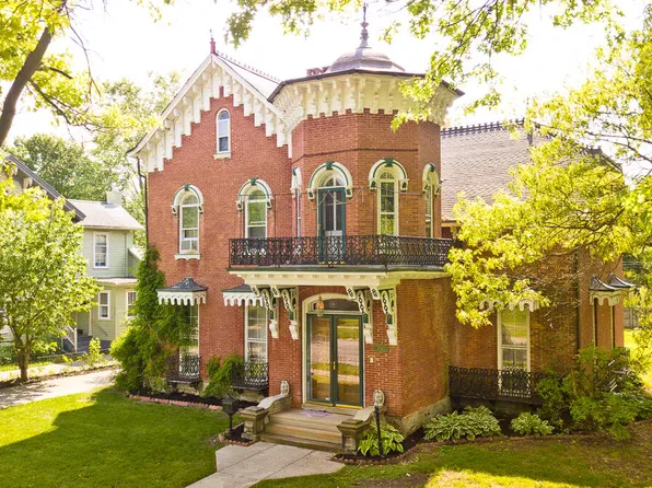 430 Dennis St, Adrian, MI 49221