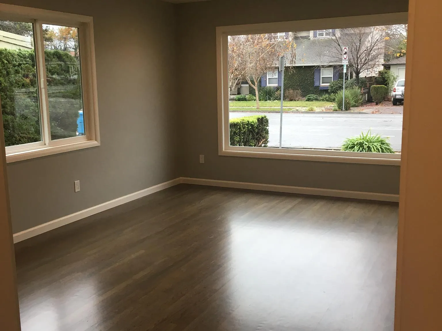 793 Poplar St — Photo 2