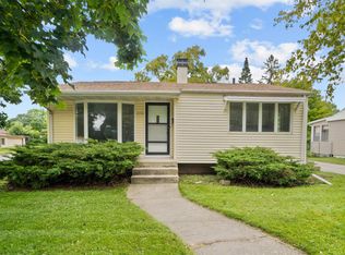 1238 W 6th Ave, Oshkosh, WI 54902