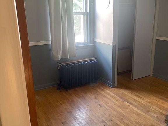 5th image of 421 E Hewitt Ave #1