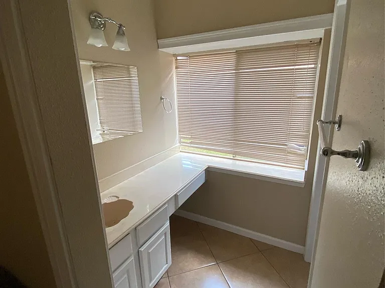 22503 Dabney Manor Ln — Photo 17