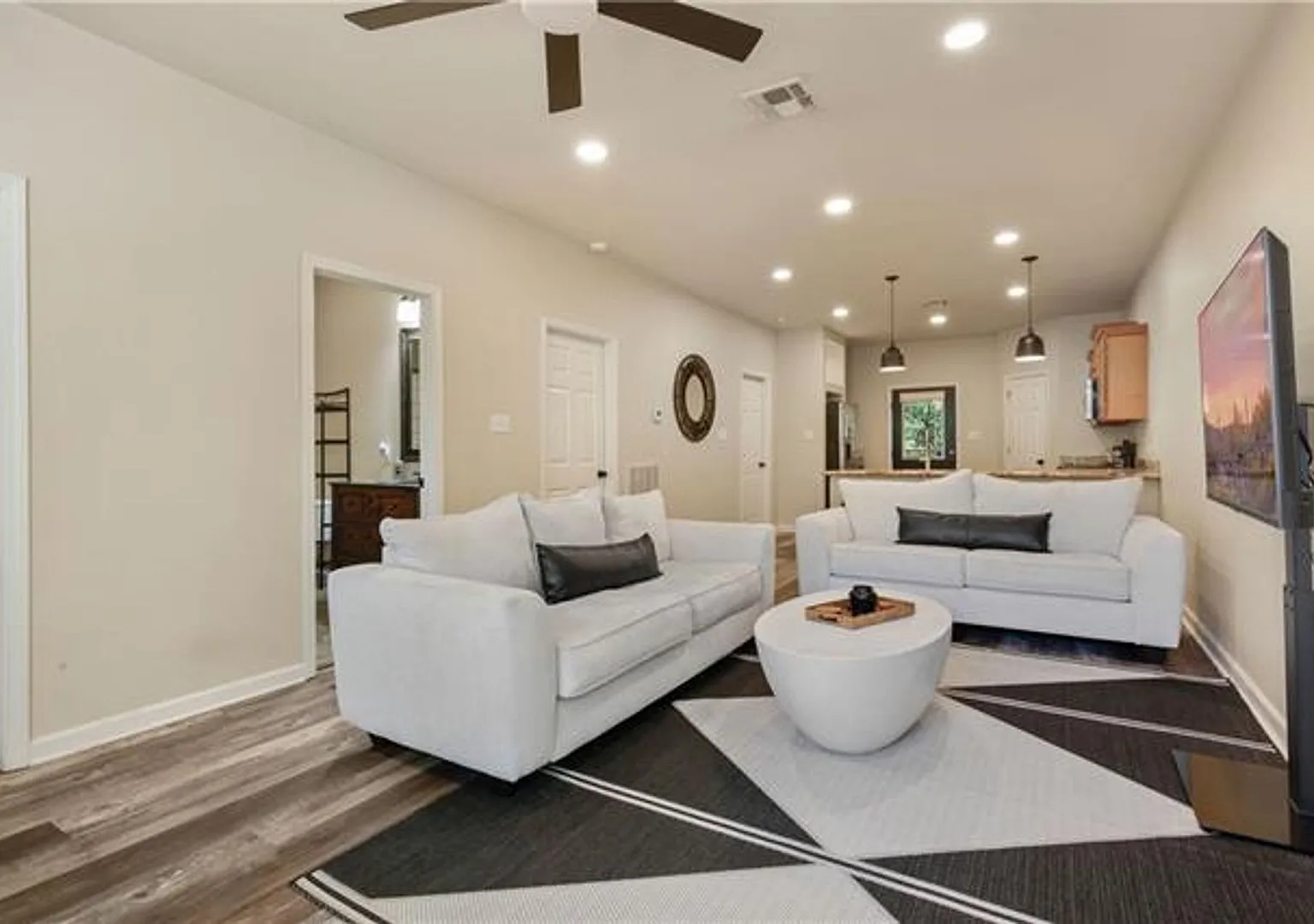 Townhouse in Olde Towne Slidell — Photo 3