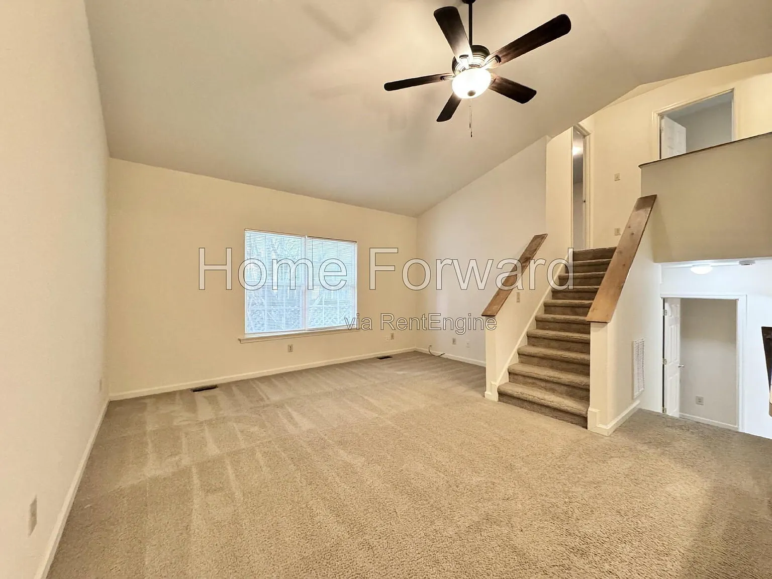 4 bed, 2.0 bath, 1500 sqft, $3,100 — Photo 2