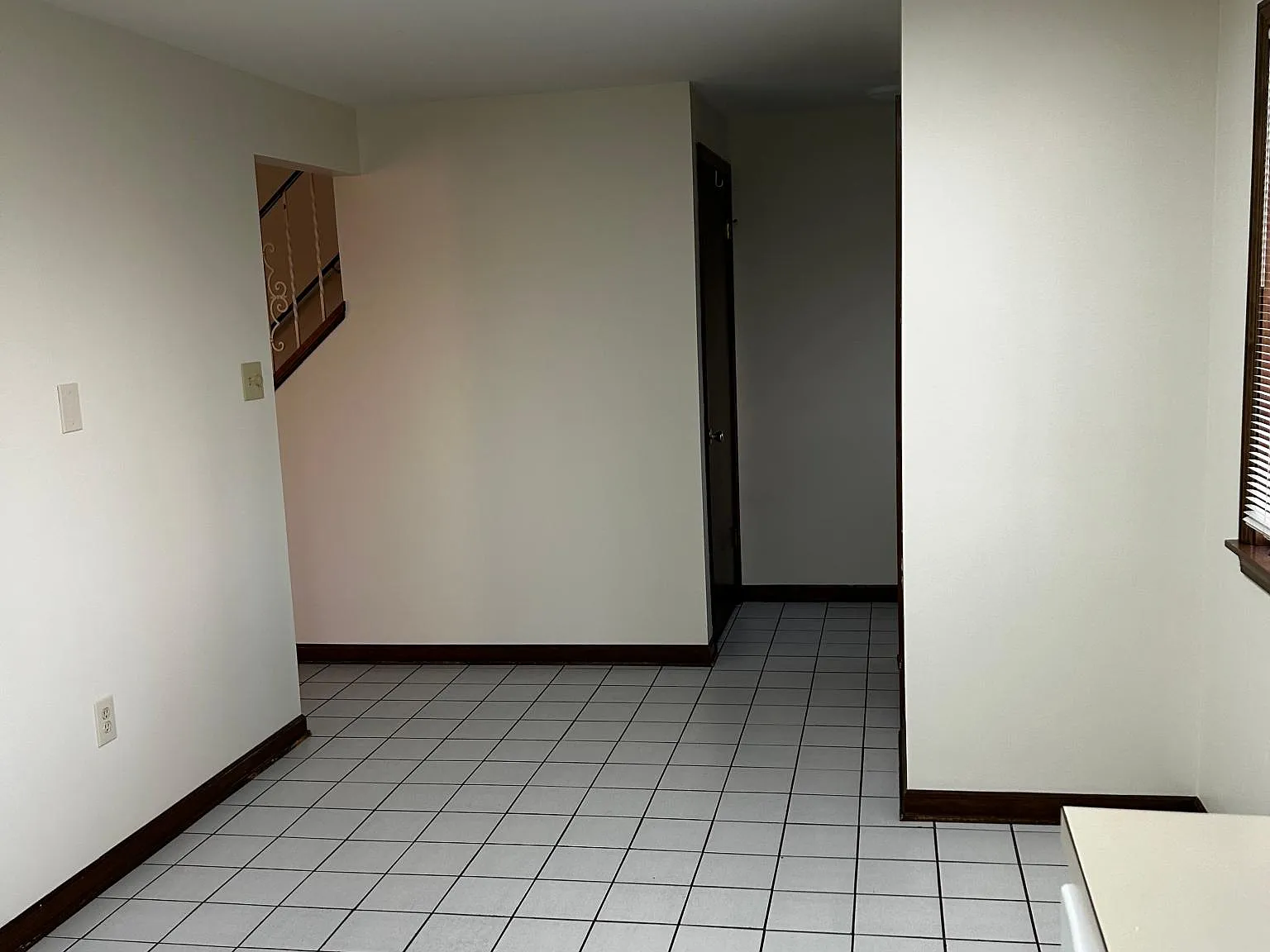 2 bed, 1.5 bath, 1100 sqft, $1,400 — Photo 4