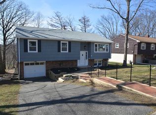 2 Hilltop Dr, Rockaway, NJ 07866