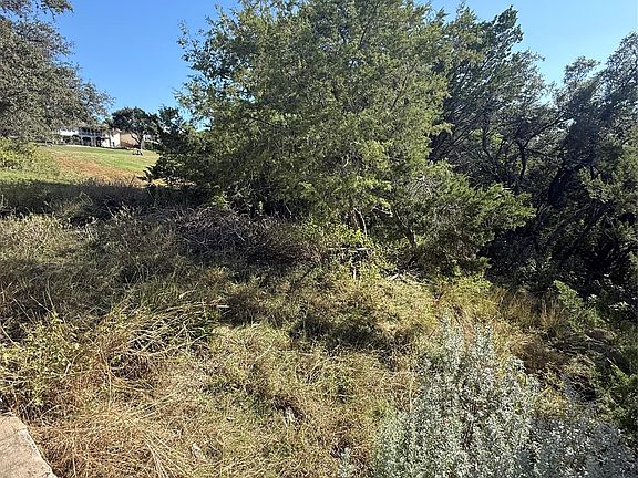 3rd image of 5007 Country Club Dr