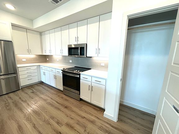 4th image of 149 Larkspur Park Blvd #1124