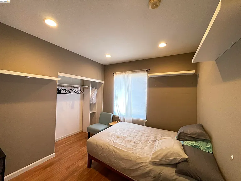 2507 Baywood Way — Photo 10