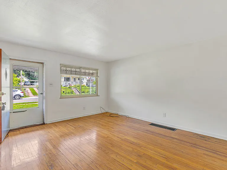 3119 Cavanaugh Ave — Photo 19