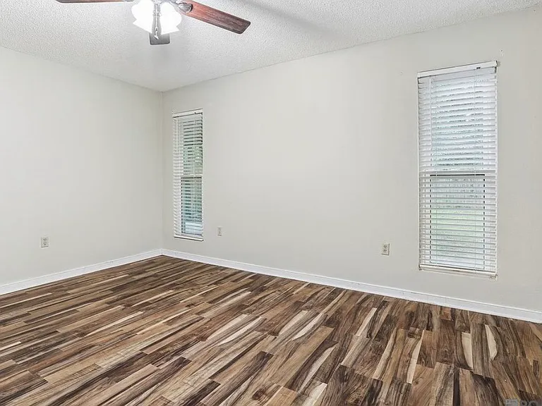 520 Stoney Creek Ave — Photo 8
