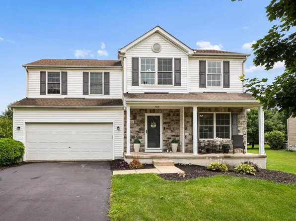321 Amber Light Cir, Delaware, OH 43015