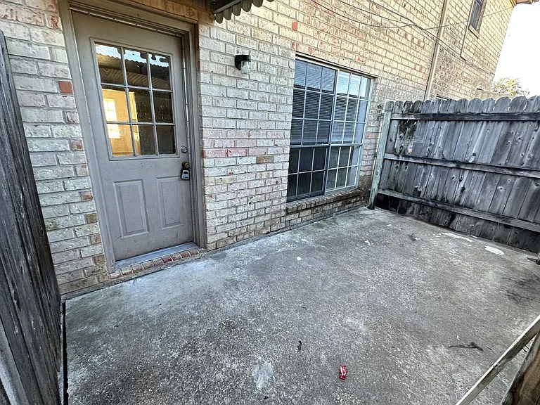 3720 Laurel St — Photo 11
