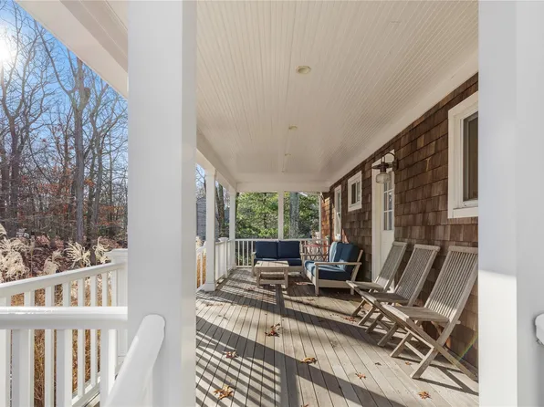34 Harbor Blvd, East Hampton, NY 11937