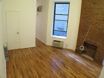 Rented by Glasser Realty LLC