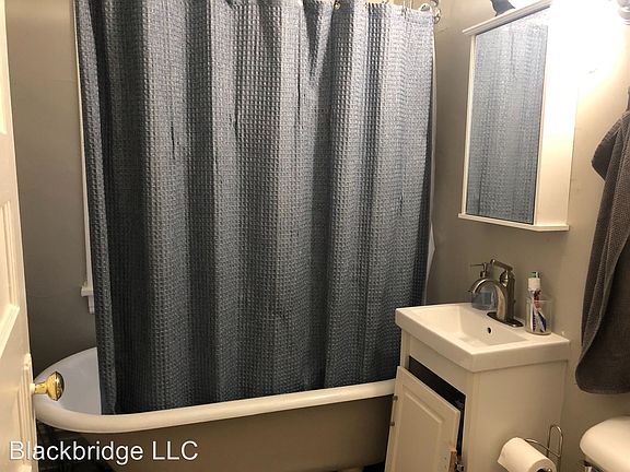 5th image of 608 Park St APT 3
