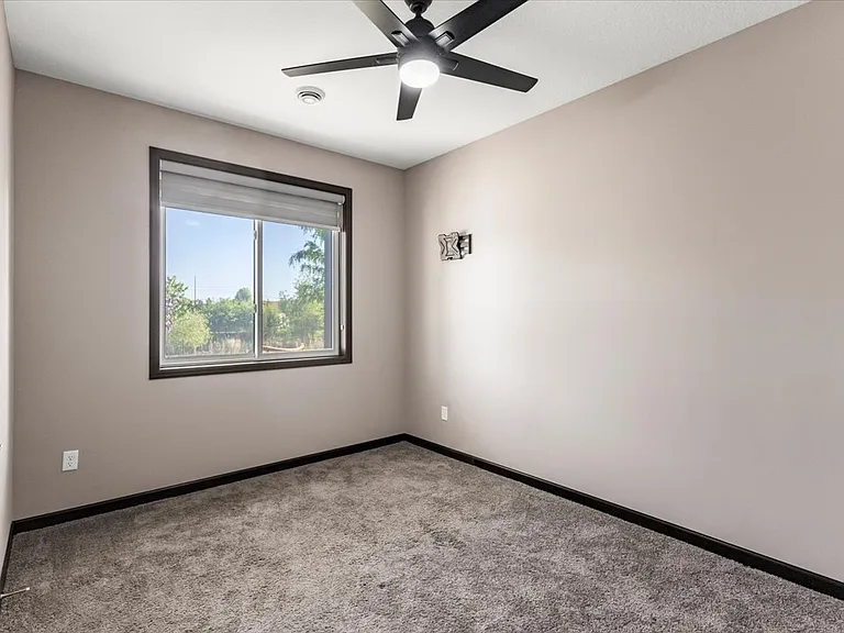 1017 109th Ct NE — Photo 22
