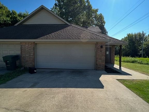 2nd image of 50-52 S Ray Ave #1