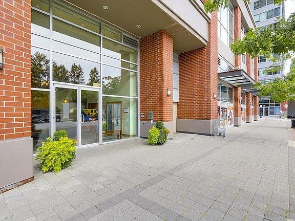 2nd image of 400 Capilano Rd #705