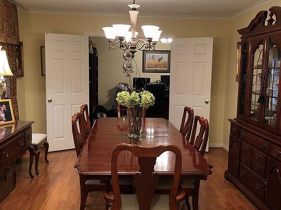 5th image of 1768 Pinewood Dr