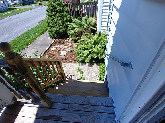3rd image of 53 Auburn Ave