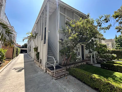 204 S Arnaz Dr Photo 1