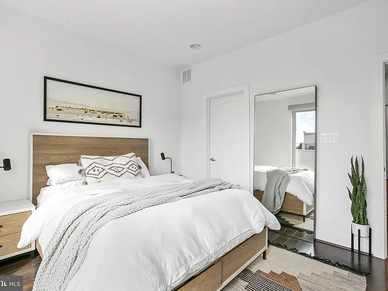 1527 Cuba St — Photo 15
