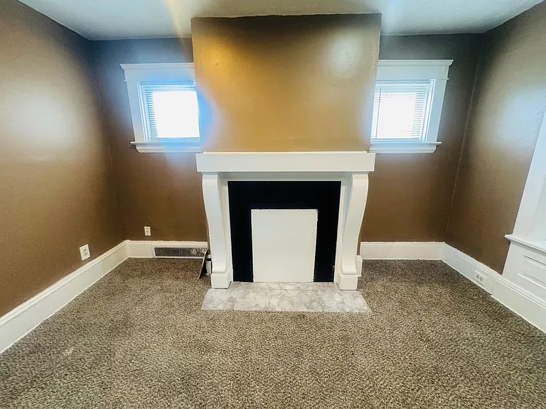 1056 E 99 ST. Cleveland, OH 44108 — Photo 27