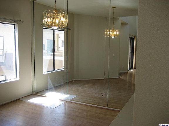 5th image of 500 E Lexington Dr APT 309