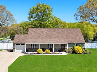 237 Oakland Ave, Miller Place, NY 11764