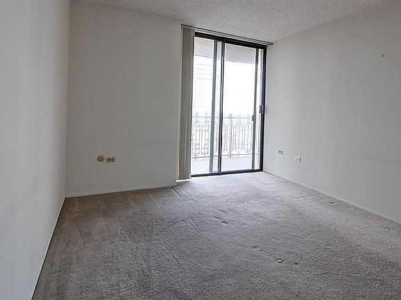 5th image of 1020 15th St APT 37K