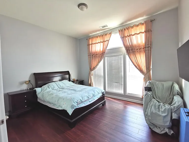 1913 Executive Dr — Photo 23