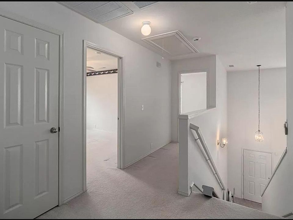 1st image of 1017 Blue Jay Ln