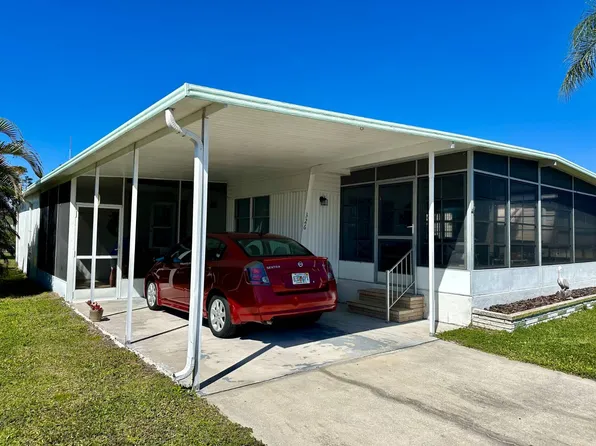 326 9th St, Nokomis, FL 34275