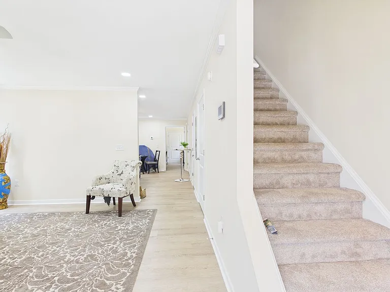 636 High St — Photo 9