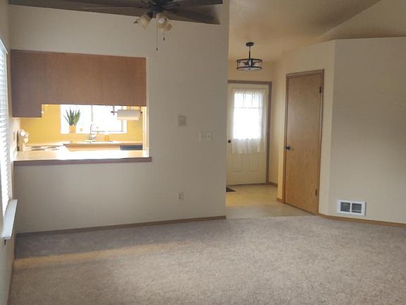 Pass through counter space from kitchen.