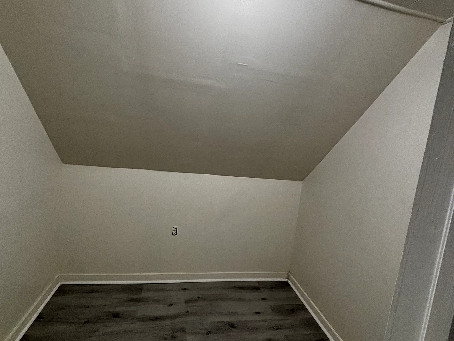2 bed, $1,050 — Photo 2