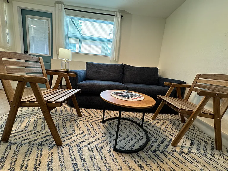 1076 Philippe Pkwy #B — Photo 10