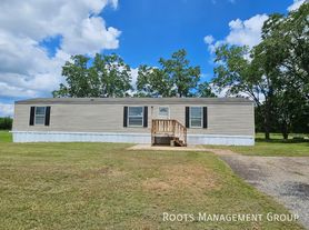 2710 Oakridge Dr